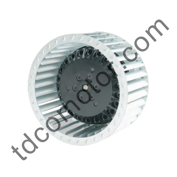 Dopredu zakrivený radiálny ventilátor s priemerom 120 mm