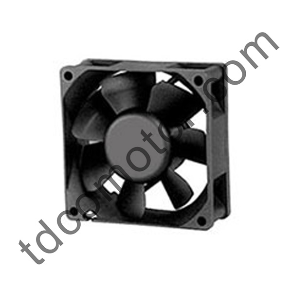 Axiálny ventilátor DC 70x70x25 YZ-7025D Guľkové ložisko s puzdrom